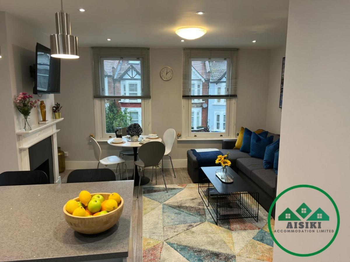 Aisiki Apartments: Pet-Friendly Duplexes with Air Con & Free WiFi Finchley Exterior photo