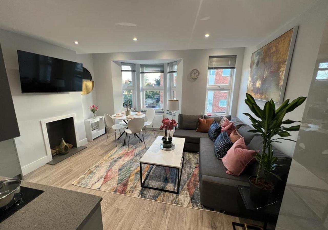 Aisiki Apartments: Pet-Friendly Duplexes with Air Con & Free WiFi Finchley Exterior photo
