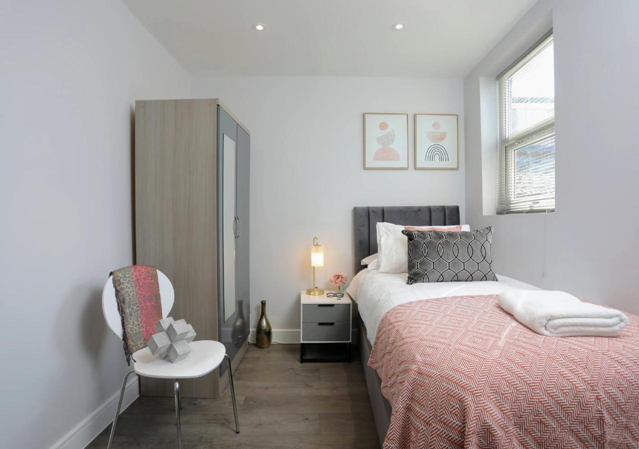 Aisiki Apartments: Pet-Friendly Duplexes with Air Con & Free WiFi Finchley Exterior photo