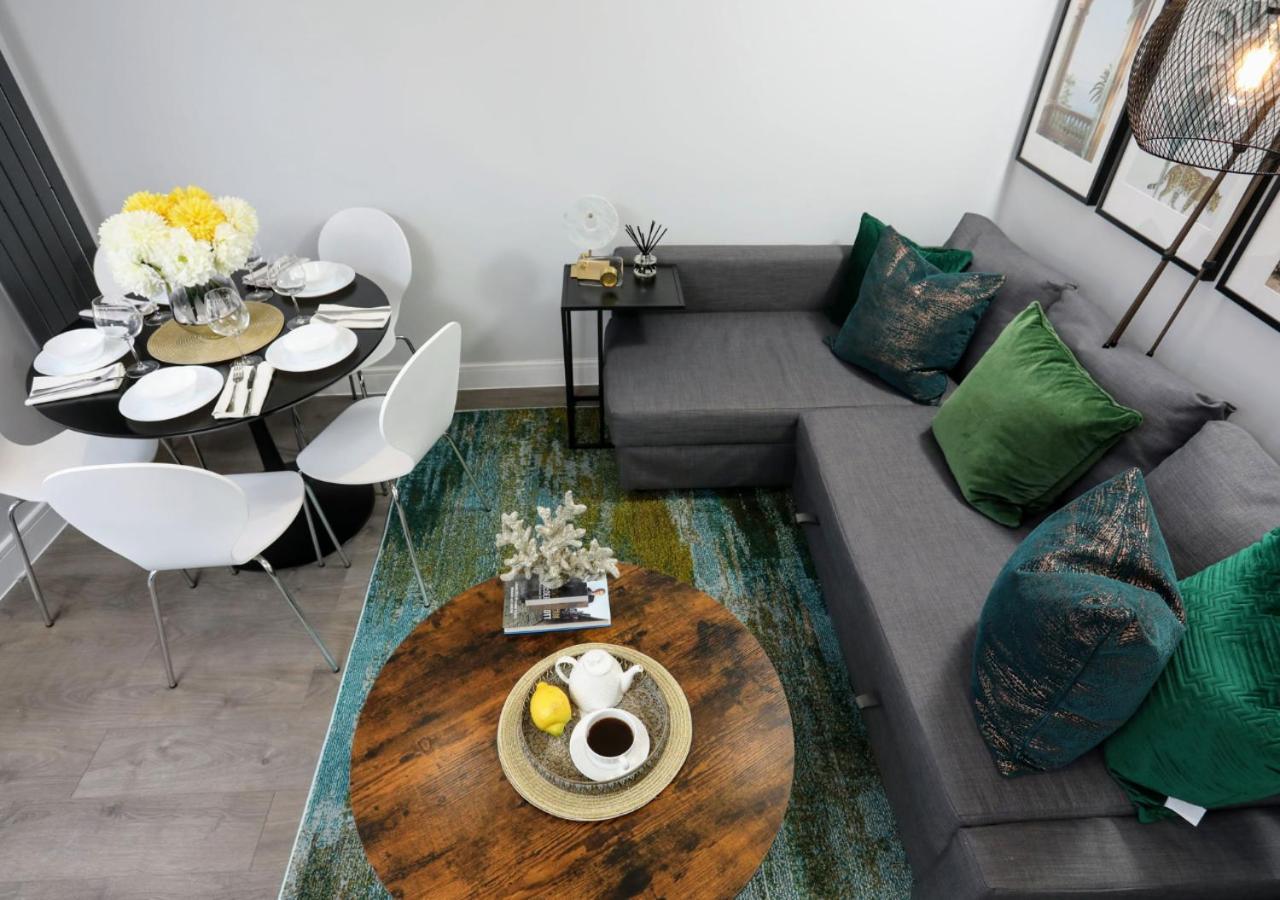 Aisiki Apartments: Pet-Friendly Duplexes with Air Con & Free WiFi Finchley Exterior photo
