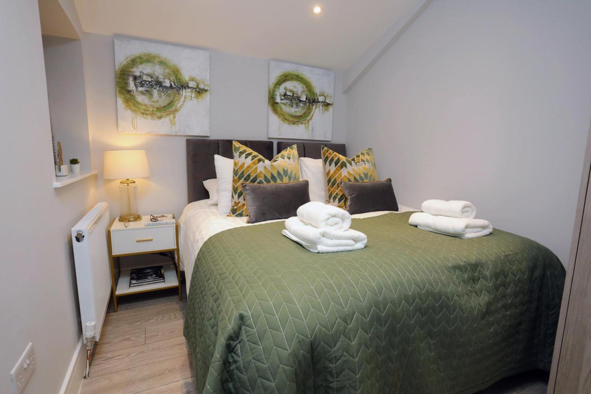 Aisiki Apartments: Pet-Friendly Duplexes with Air Con & Free WiFi Finchley Exterior photo