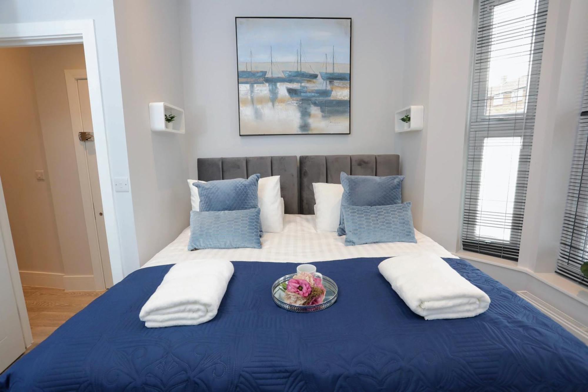 Aisiki Apartments: Pet-Friendly Duplexes with Air Con & Free WiFi Finchley Exterior photo
