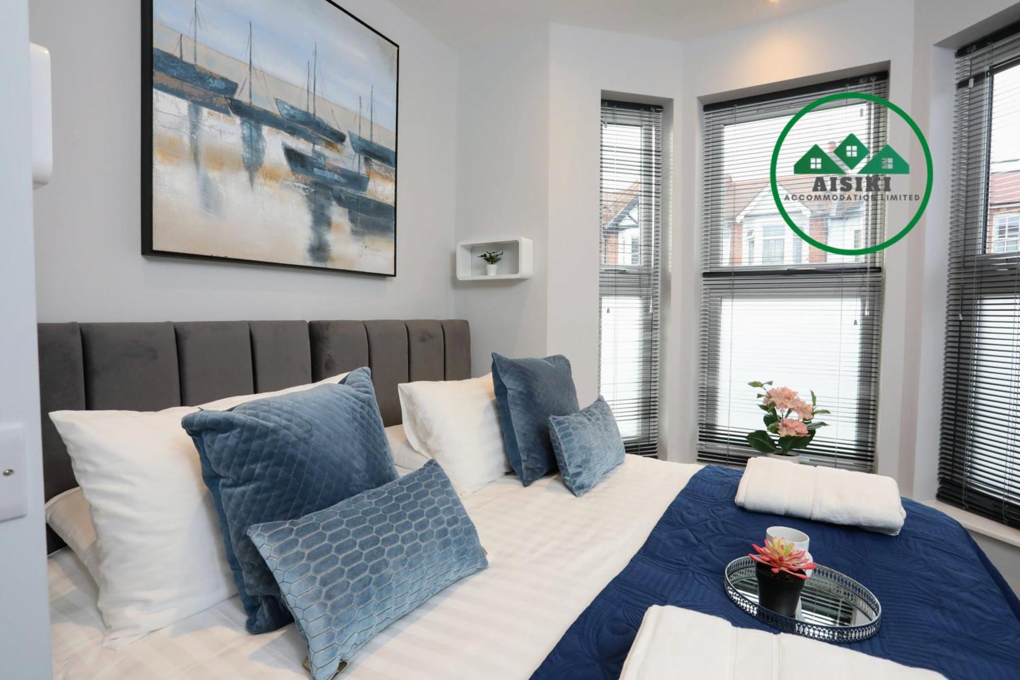 Aisiki Apartments: Pet-Friendly Duplexes with Air Con & Free WiFi Finchley Exterior photo