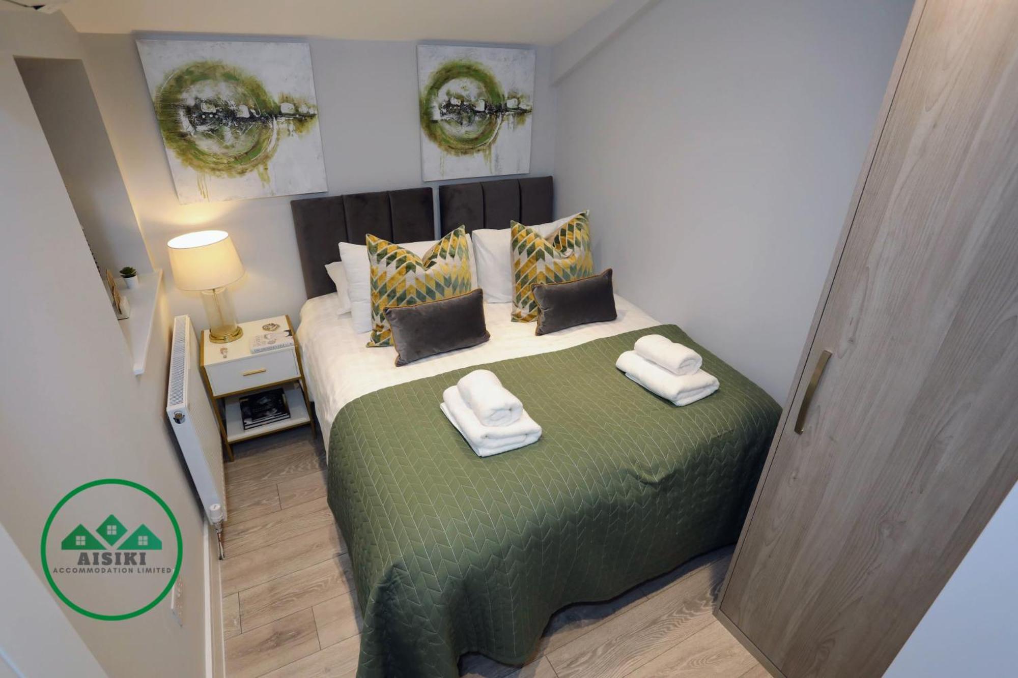 Aisiki Apartments: Pet-Friendly Duplexes with Air Con & Free WiFi Finchley Exterior photo